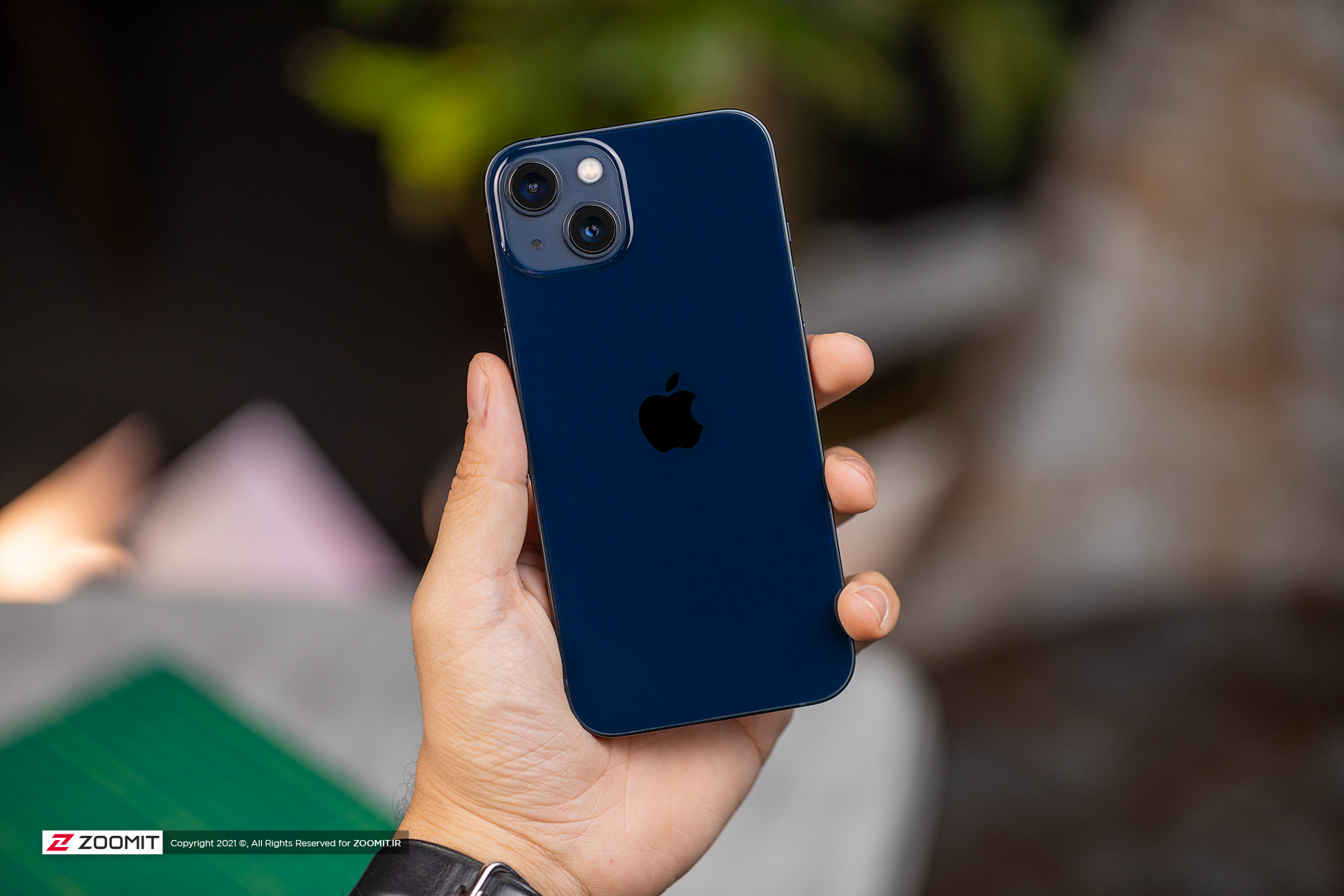 ارتباط ماهوارهای به آیفون ۱۳ میآید؛ غافلگیری آپدیت iOS 18.5 اپل