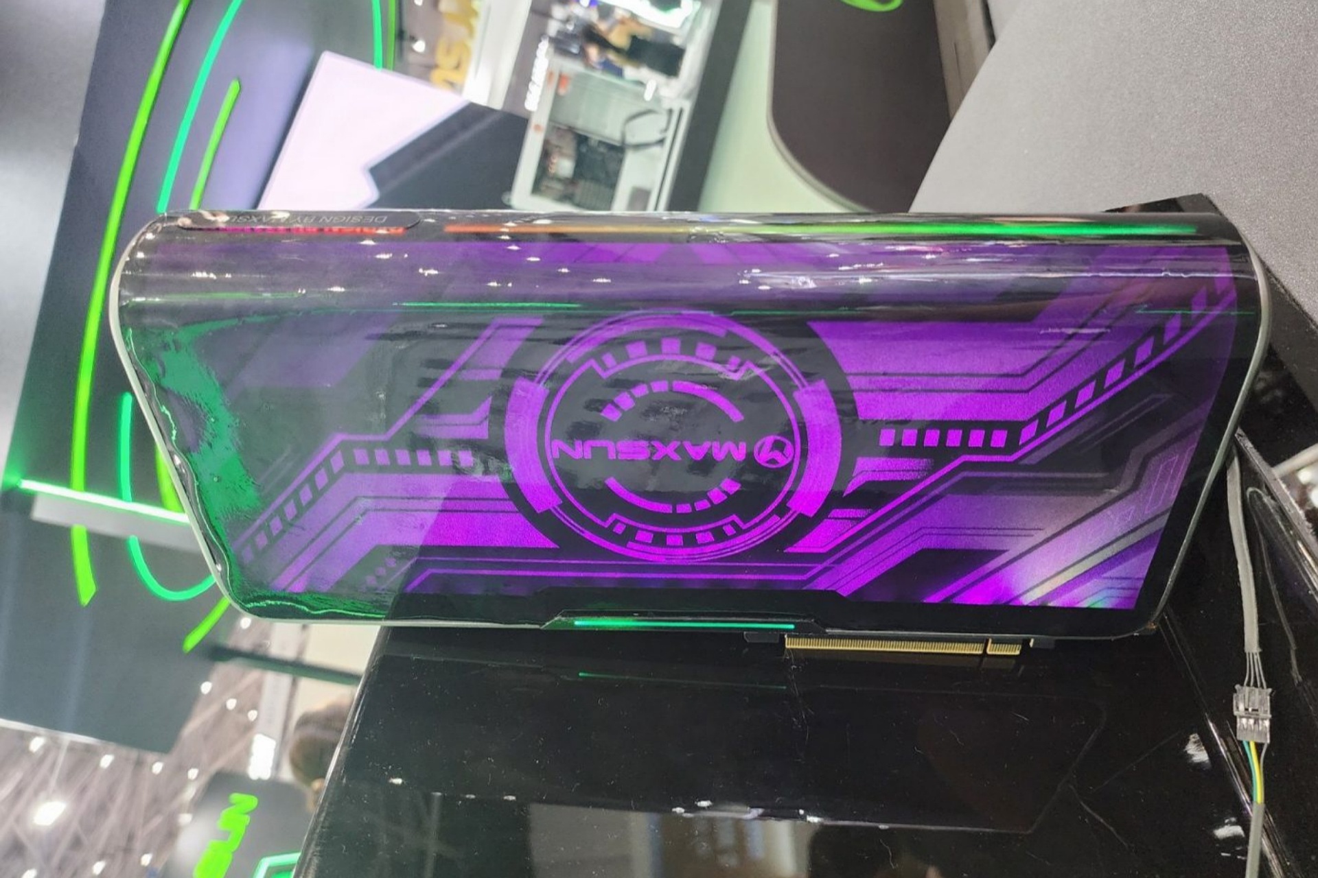 این کارت گرافیک مفهومی به خنک‌کننده مایع مجهز است!