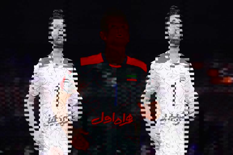 لیست پیاتزا و یک خط خورده بزرگ