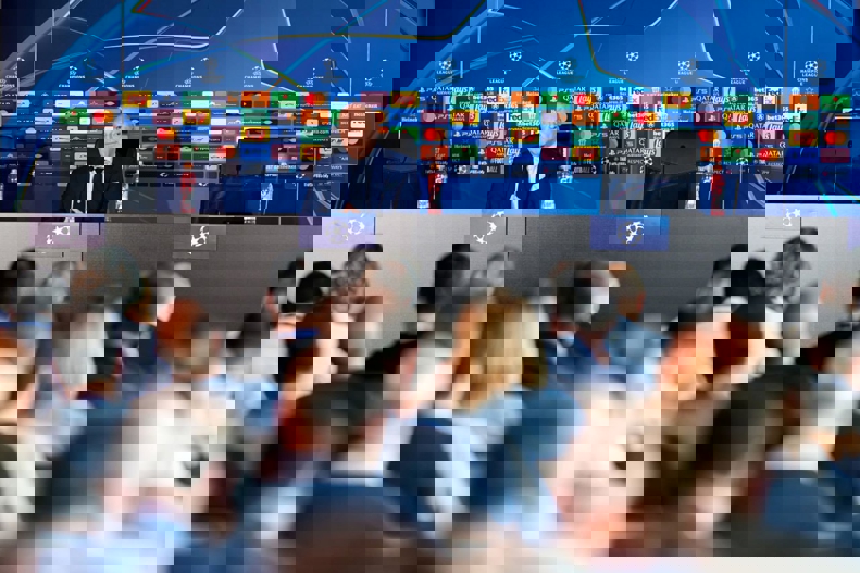 2193163