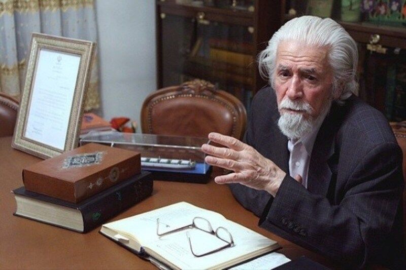 «حمید سبزواری»، صدای بیدار یک ملت و شاعر روزهای حماسه و امید