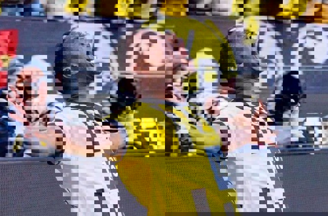 2203128