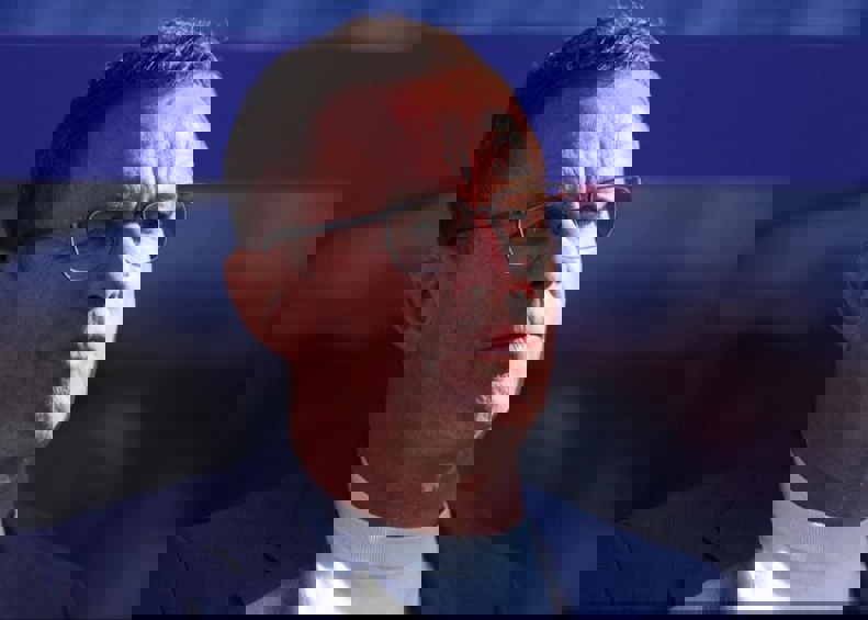 2201357