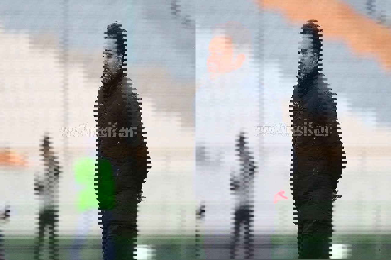 نصرتی: سکوت دنیا برای من عجیب است