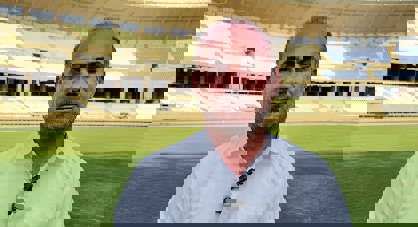 2208956