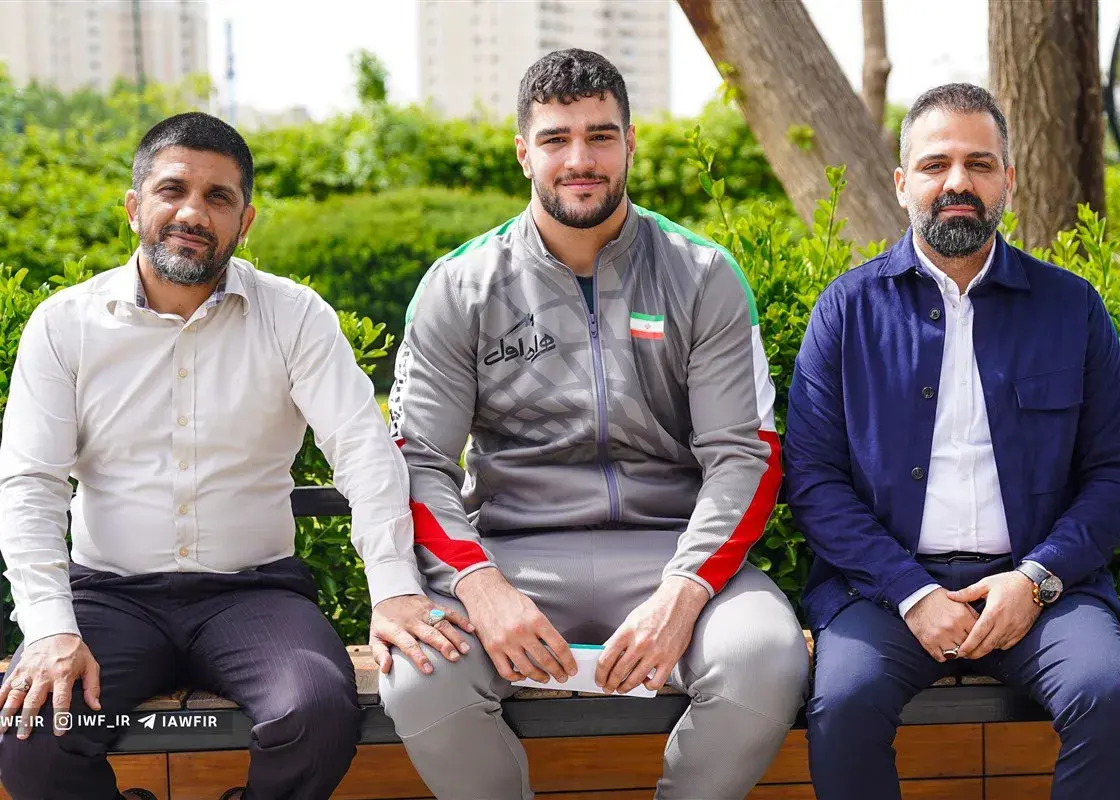 واکنش تند دبیر به تغییر تابعیت ستاره سنگین وزن