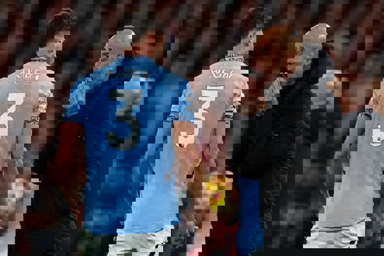 2116987