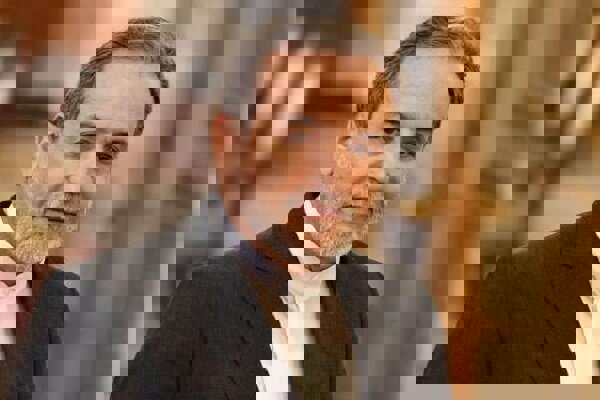 واکنش عراقچی به حضور رهبر انقلاب در حسینیه امام خمینی