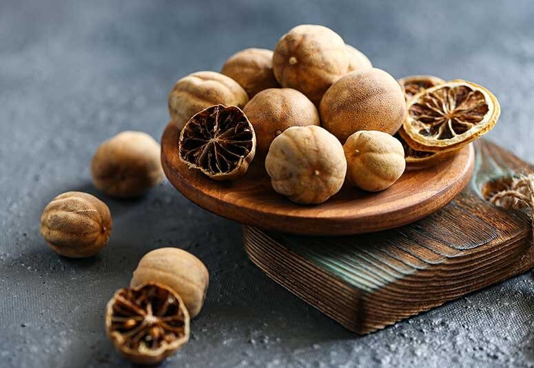 یک چاشنی چربی‌سوز برای مبتلایان به کبد چرب و چربی خون بالا/ چرا پوست و دانه‌های تلخ لیموعمانی مفیدند؟ 