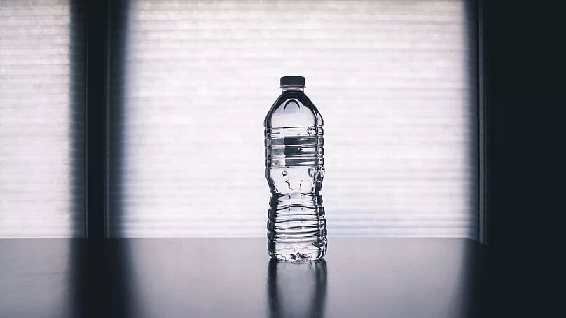 عطش هوش مصنوعی / یک بطری آب برای یک چت کوتاه با «ChatGPT»