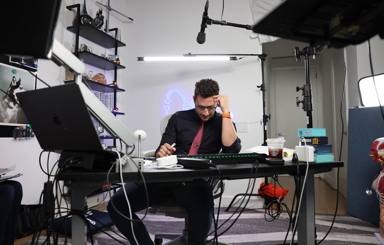 اینفلوئنسری؛ سلاح جدید دانشمندان علیه شبهعلم