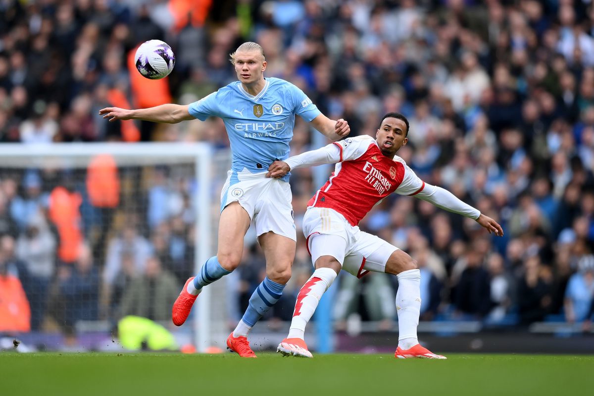 2435333