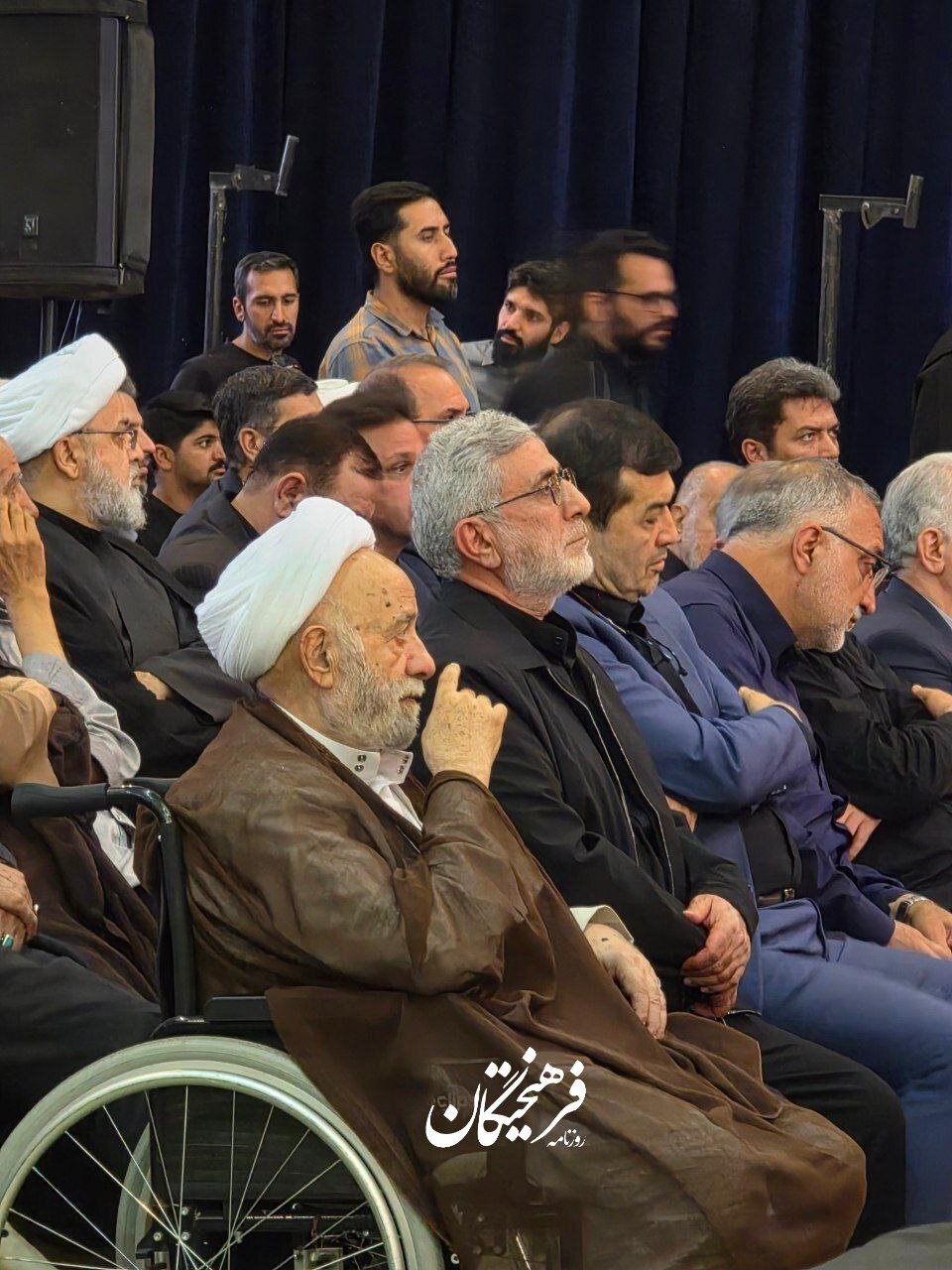 زاکانی، قاآنی و قرائتی در مراسم چهلم رهبر شهید + تصویر