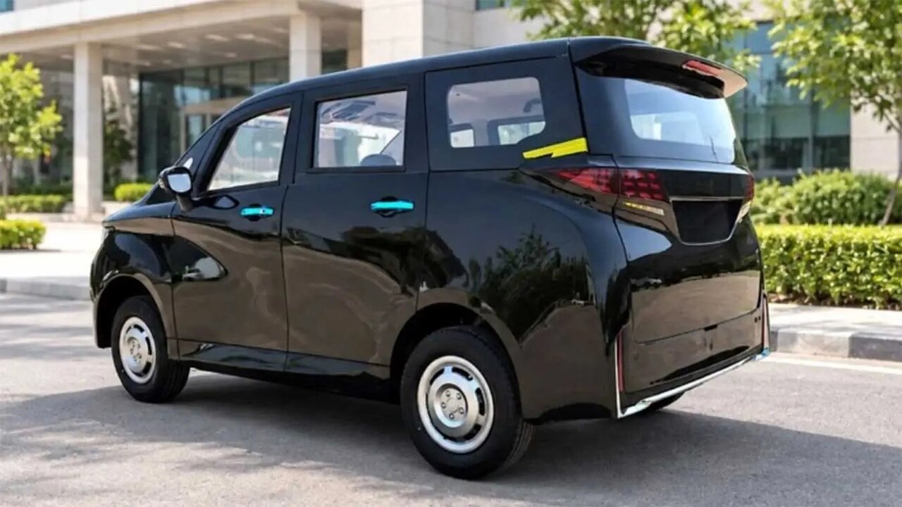 خودروی پاکستانی که با الهام از تویوتا ساخته شد / عکس