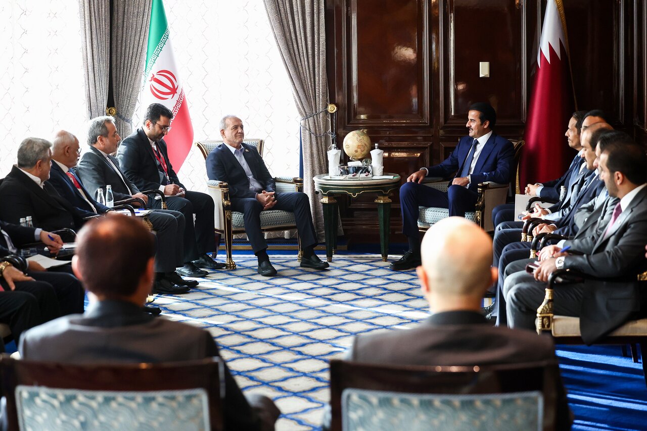 پزشکیان و امیر قطر در مسکو دیدار کردند